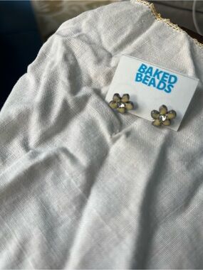 NWT Baked Beads Flower beaded earrings